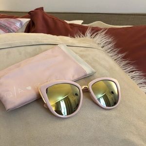 Quay / Too Faced Sunnies